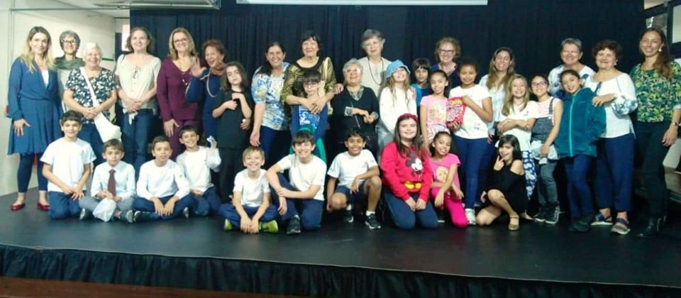Durante as aulas de italiano que aconteceram ao longo de 2019 no Centro de Convivência Convita, as pessoas idosas tiveram a...